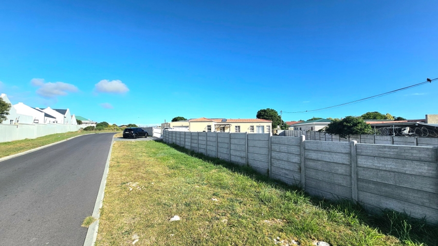 4 Bedroom Property for Sale in Sandbaai Western Cape